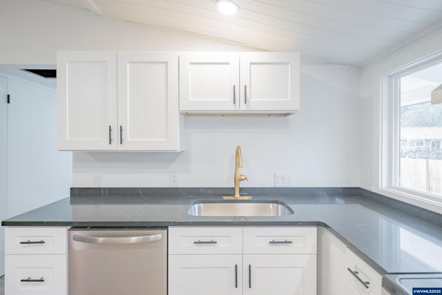 3698 Short St SE, Salem, OR 97302