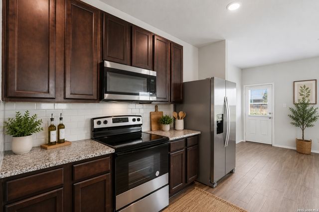 13747 Pinkston, San Antonio, TX 78252
