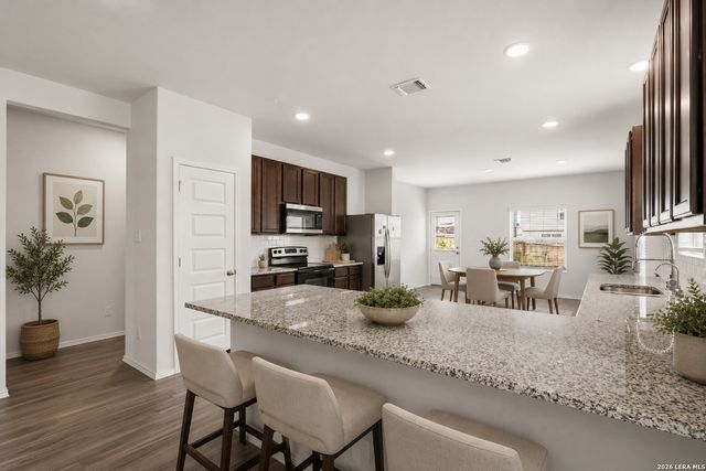 13747 Pinkston, San Antonio, TX 78252