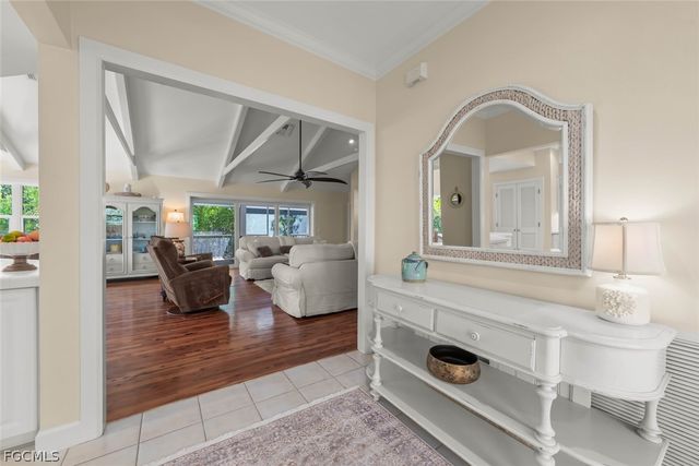 1089 Skiff PL, Sanibel, FL 33957