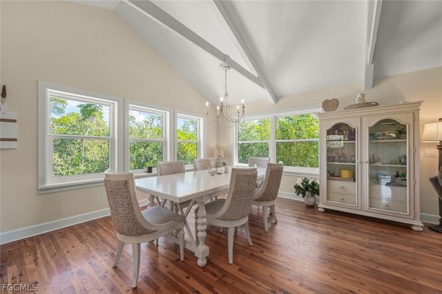 1089 Skiff PL, Sanibel, FL 33957