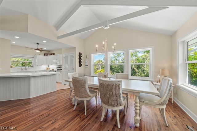 1089 Skiff PL, Sanibel, FL 33957