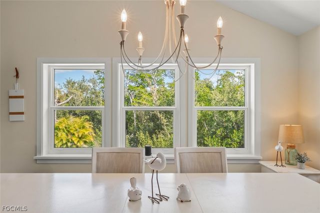 1089 Skiff PL, Sanibel, FL 33957