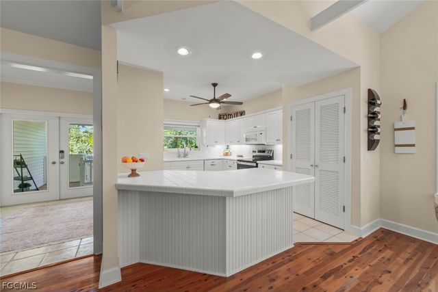 1089 Skiff PL, Sanibel, FL 33957