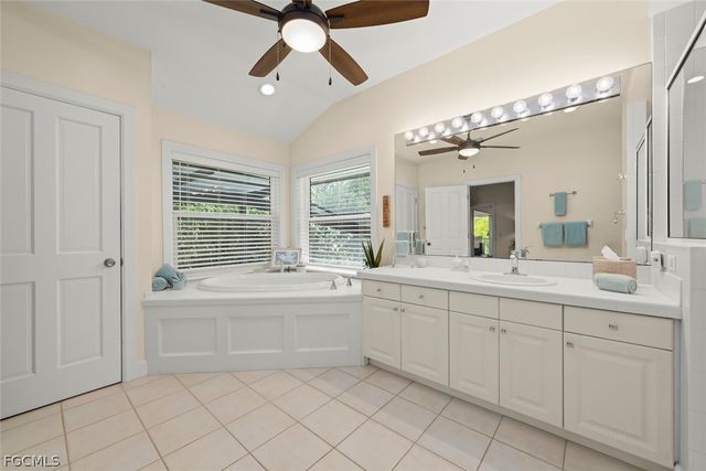 1089 Skiff PL, Sanibel, FL 33957