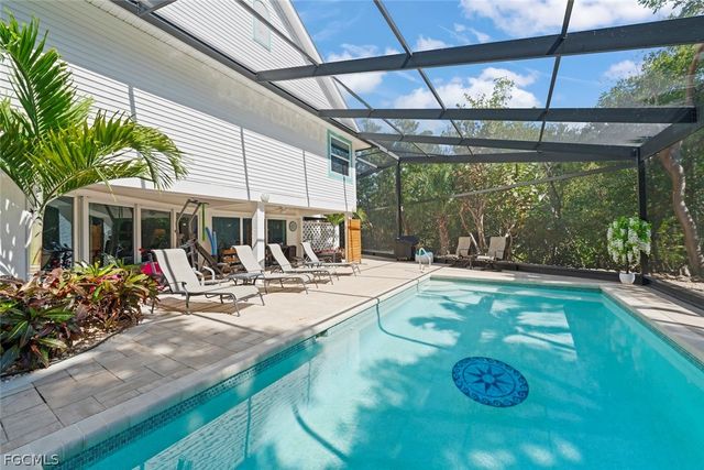 1089 Skiff PL, Sanibel, FL 33957