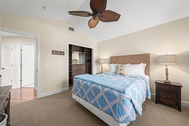 1089 Skiff PL, Sanibel, FL 33957