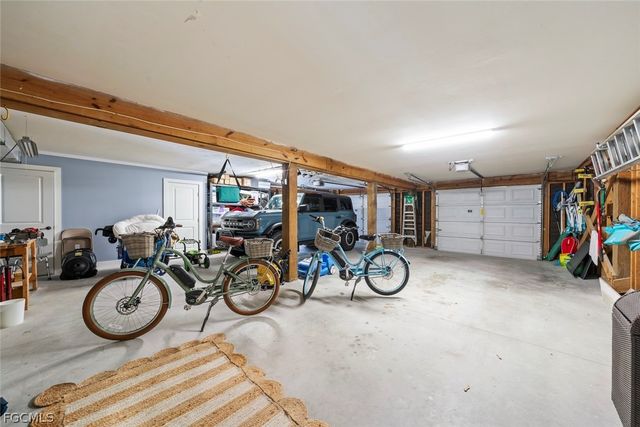 1089 Skiff PL, Sanibel, FL 33957