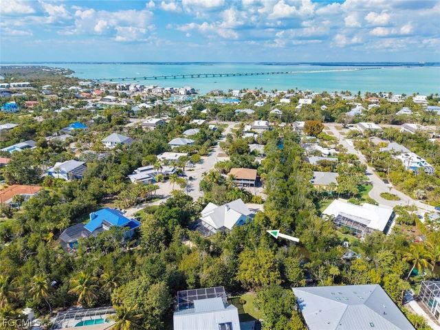 1089 Skiff PL, Sanibel, FL 33957