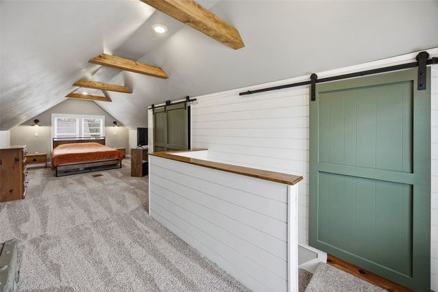 616 25th St NE, Cedar Rapids, IA 52402