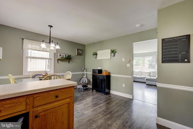 94 MARION TER, Ephrata, PA 17522