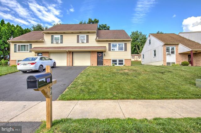 94 MARION TER, Ephrata, PA 17522
