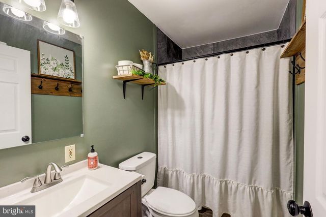 94 MARION TER, Ephrata, PA 17522