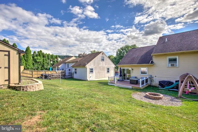 94 MARION TER, Ephrata, PA 17522