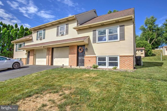 94 MARION TER, Ephrata, PA 17522