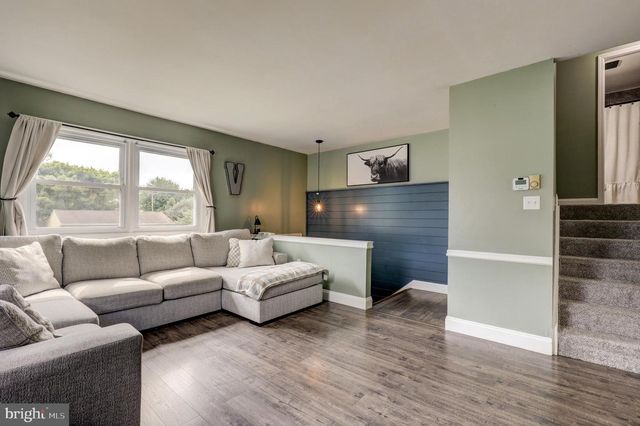 94 MARION TER, Ephrata, PA 17522