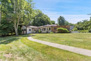 2 Ruth Court, Monsey, NY 10952