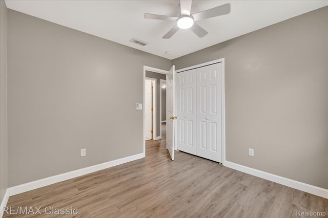 430 Sherwood Court, Holly Village, MI 48442