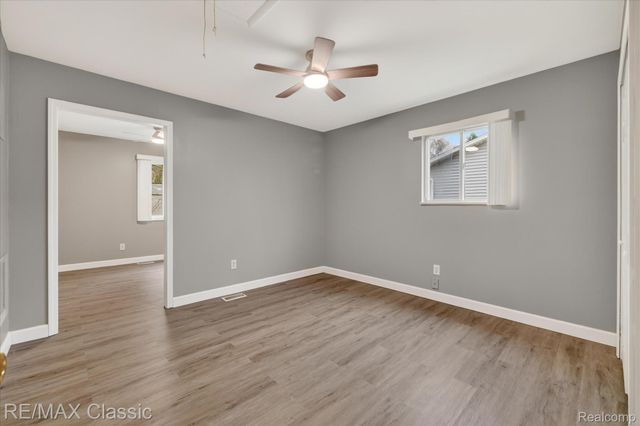 430 Sherwood Court, Holly Village, MI 48442