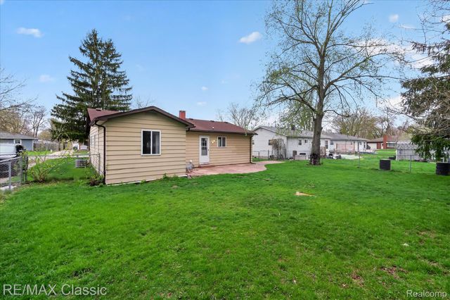 430 Sherwood Court, Holly Village, MI 48442