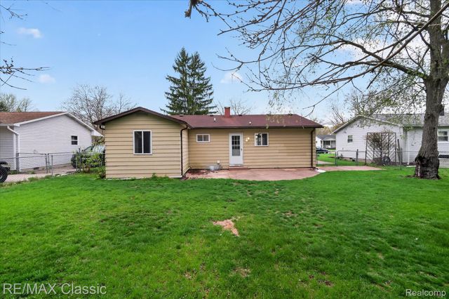 430 Sherwood Court, Holly Village, MI 48442