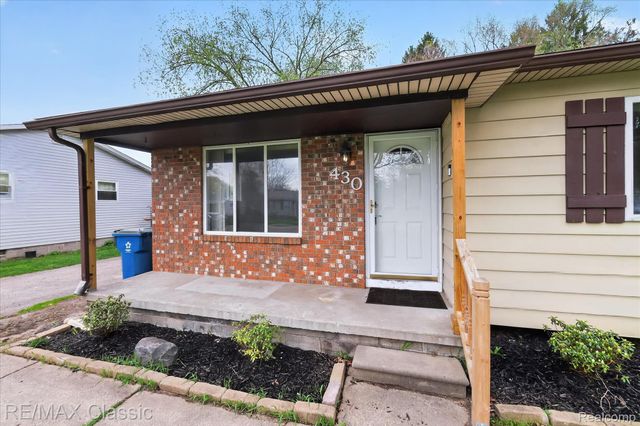 430 Sherwood Court, Holly Village, MI 48442