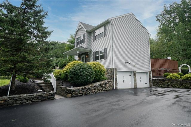 7 Laura Road, Monroe, NY 10950