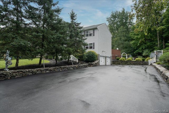 7 Laura Road, Monroe, NY 10950