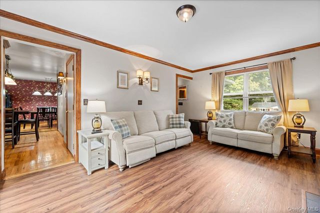 7 Laura Road, Monroe, NY 10950