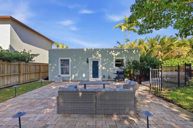 921 Ortega Road, West Palm Beach, FL 33405