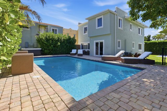 921 Ortega Road, West Palm Beach, FL 33405