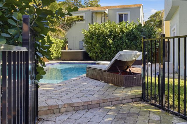 921 Ortega Road, West Palm Beach, FL 33405