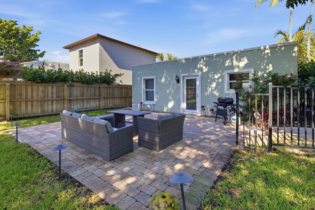 921 Ortega Road, West Palm Beach, FL 33405