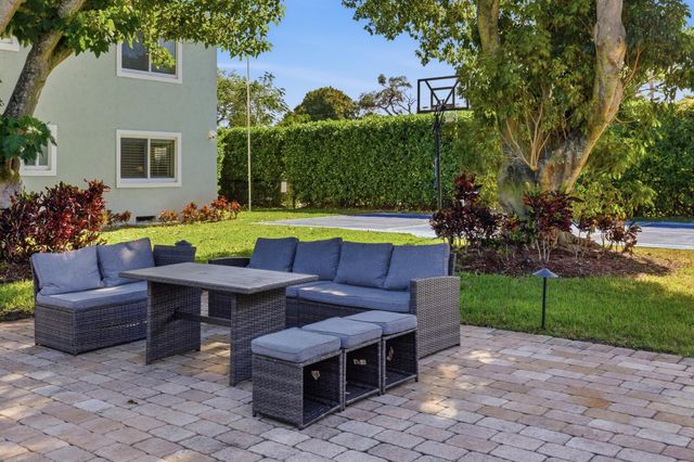 921 Ortega Road, West Palm Beach, FL 33405