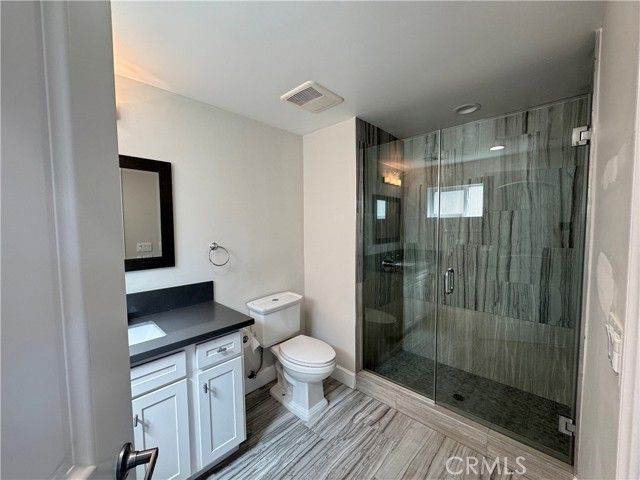 5432 Hermitage Ave 202, Valley Village, CA 91607