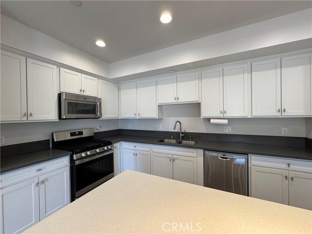 5432 Hermitage Ave 202, Valley Village, CA 91607