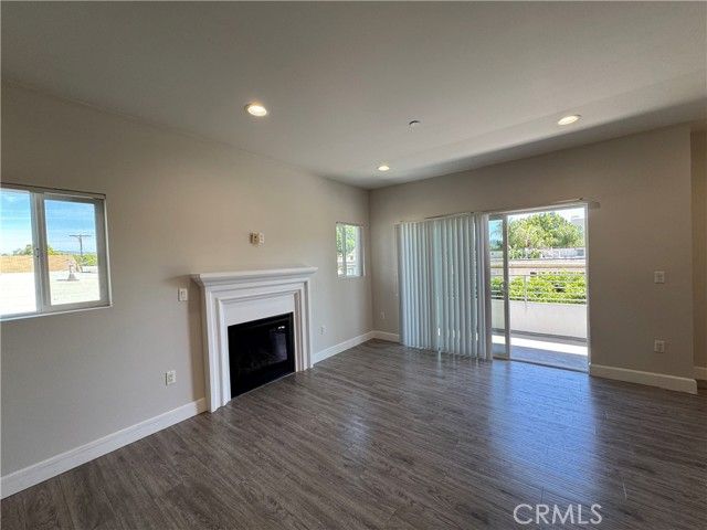 5432 Hermitage Ave 202, Valley Village, CA 91607