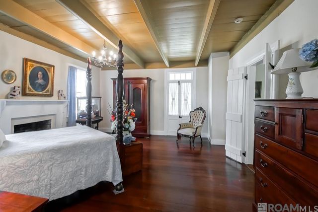 6847 False River Rd, Oscar, LA 70762