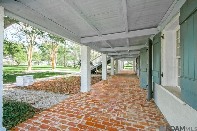 6847 False River Rd, Oscar, LA 70762
