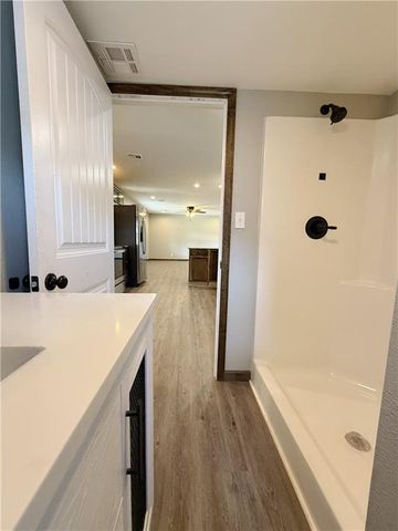 1422 N Ash Street, Nevada, MO 64772