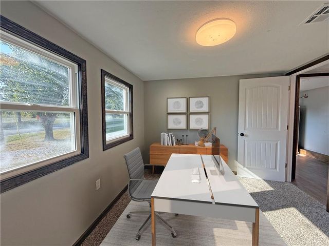 1422 N Ash Street, Nevada, MO 64772