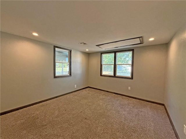 1422 N Ash Street, Nevada, MO 64772