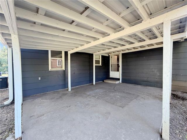 1422 N Ash Street, Nevada, MO 64772