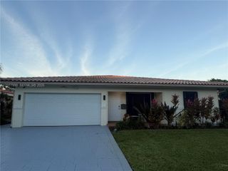 1721 NE 48th Court, Fort Lauderdale, FL 33334
