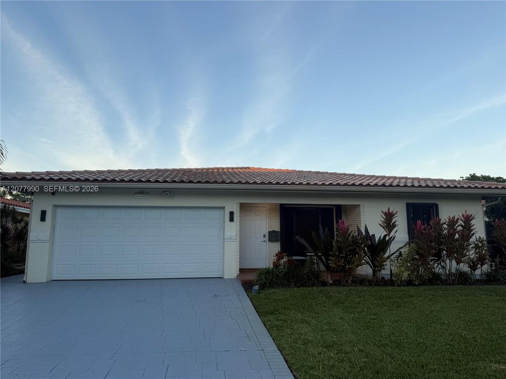 1721 NE 48th Court, Fort Lauderdale, FL 33334