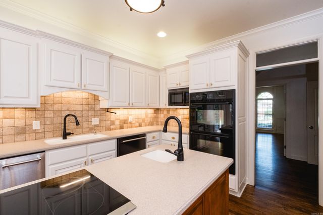 6 Laval Court, Little Rock, AR 72223