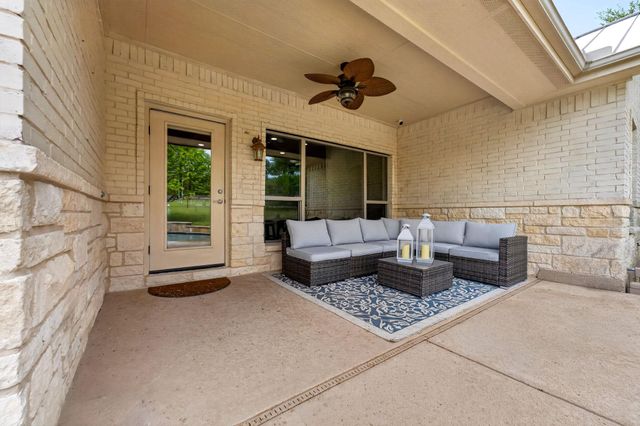 123 GROSBEAK DR, Spring Branch, TX 78070