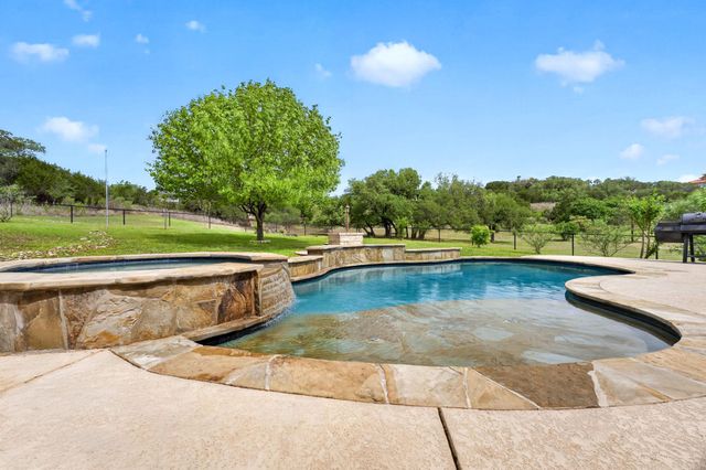 123 GROSBEAK DR, Spring Branch, TX 78070