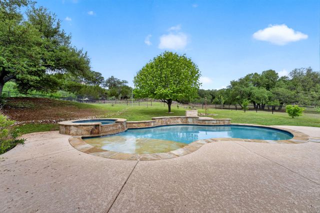 123 GROSBEAK DR, Spring Branch, TX 78070