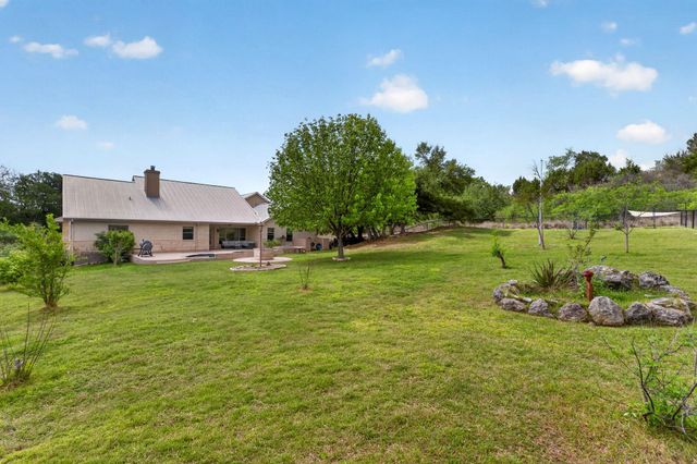 123 GROSBEAK DR, Spring Branch, TX 78070
